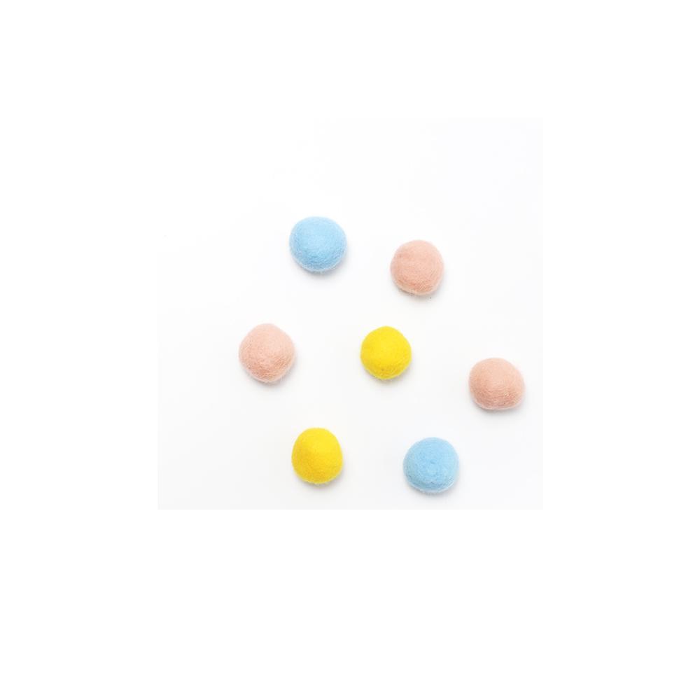 6 wool balls(blue and pink and yellow)