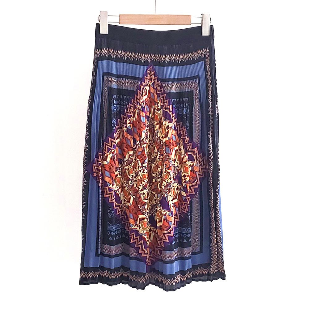 Madam Grace Multi-Point Pleats Skirt