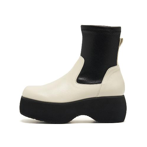 INTHESTAR IS_221388CR