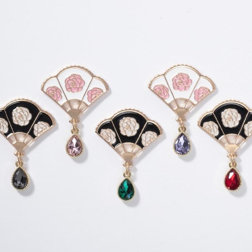Kimsmi Camelia Fan Brooch