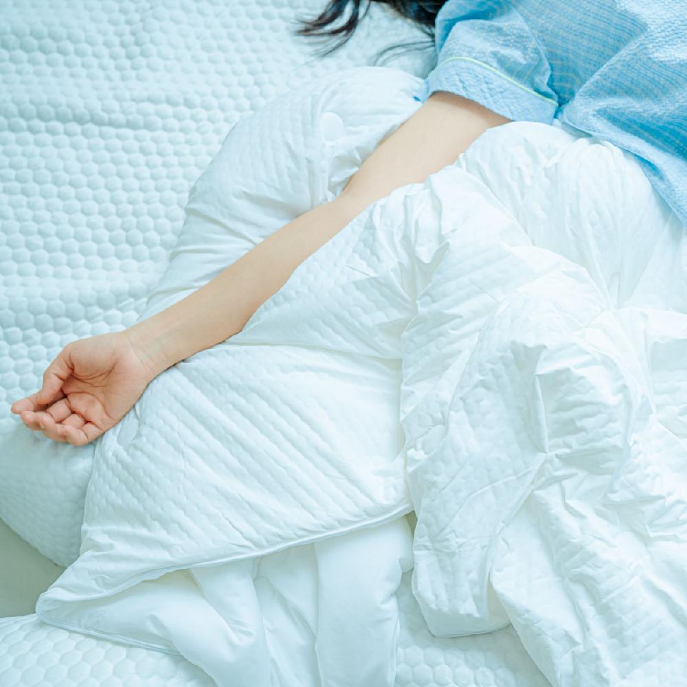 zero o'clock Snow PCM cooling Comforter